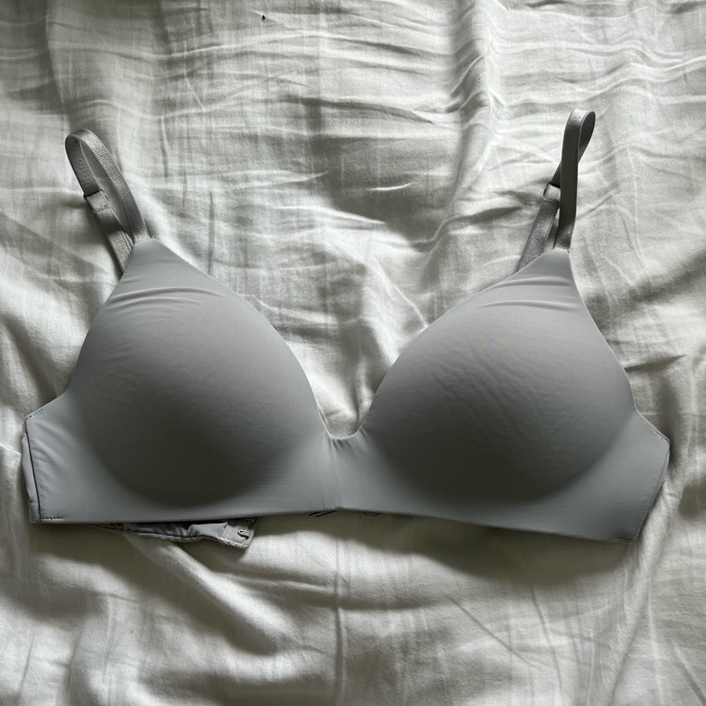 Victoria’s Secret blue lightly lined bra no underwire.